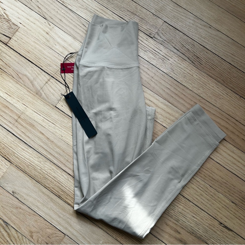 NWT CARBON38 High Rise Legging in Melt tan medium 26”